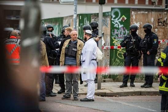 BREAKING: Assailant kills two in German Synagogue