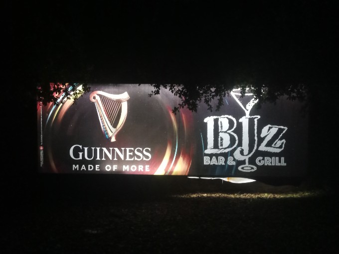 bar