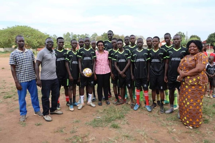 Dr. Aceng donates shs1m to Lira Main Market Sports Club 