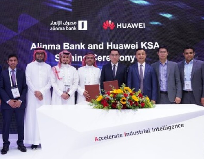 Huawei and Alinma Bank form strategic partnership at Gitex Global 2024