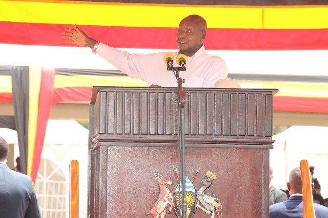 Museveni calls on Ugandans to embrace the money economy