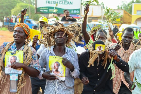 Acilo speaks to ecstatic supporters at Oyam boma ground