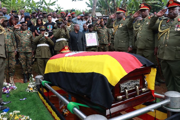 Soldiers urged to “learn from fmr-commander armoured div. Maj Gen Deus Sande”