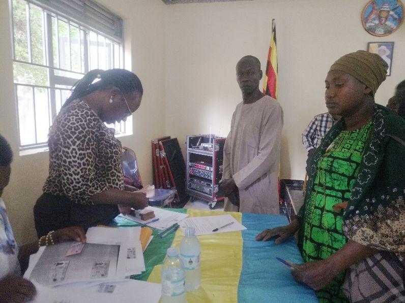 President Yoweri gives shs102 million to Opit travellers bus crash victims