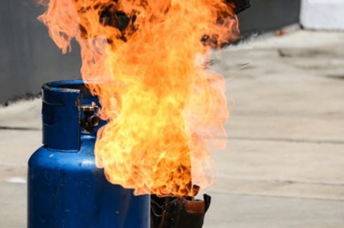 Gas cylinder explosion kills two Lira City mechanics 1 gas cylinder explosion